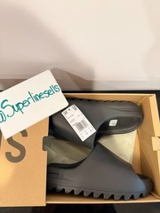 Adidas Yeezy Slide Onyx Size 8 (100% Authentic) HQ6448