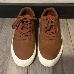 Levi’s Brown Men’s US 8.5 (EU 42) Synthetic Lace-Up Casual Sneakers