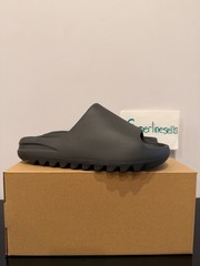 Adidas Yeezy Slide Onyx Size 8 (100% Authentic) HQ6448